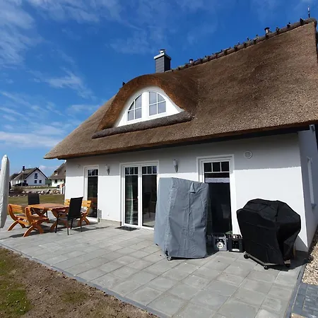 Reetdachhaus- Haus Hannes In Mellnitz By Interhome * Poseritz