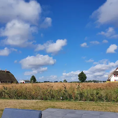 Dom wakacyjny Holiday Home Reetdachhaus- Haus Hannes In Mellnitz By Interhome *